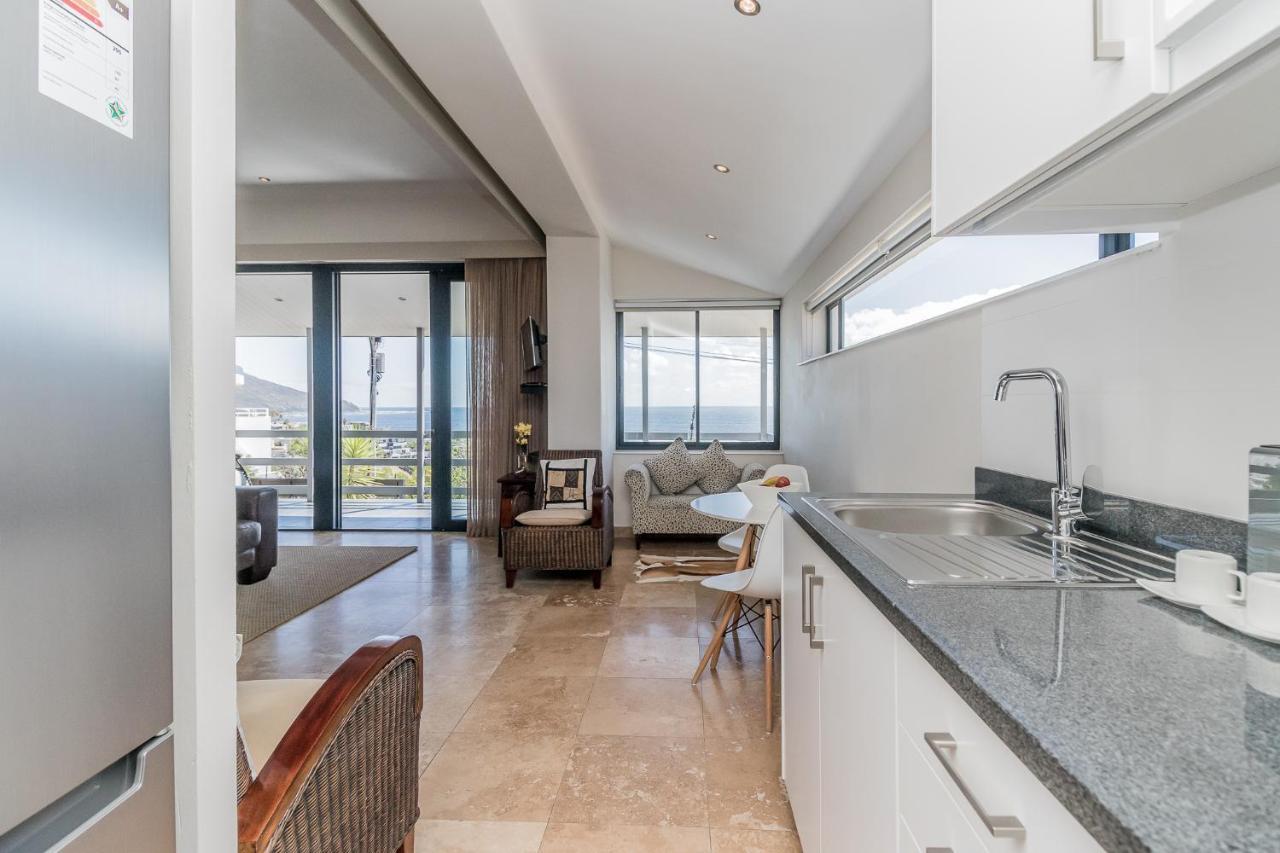 51 On Camps Bay Hotel Cape Town Bagian luar foto