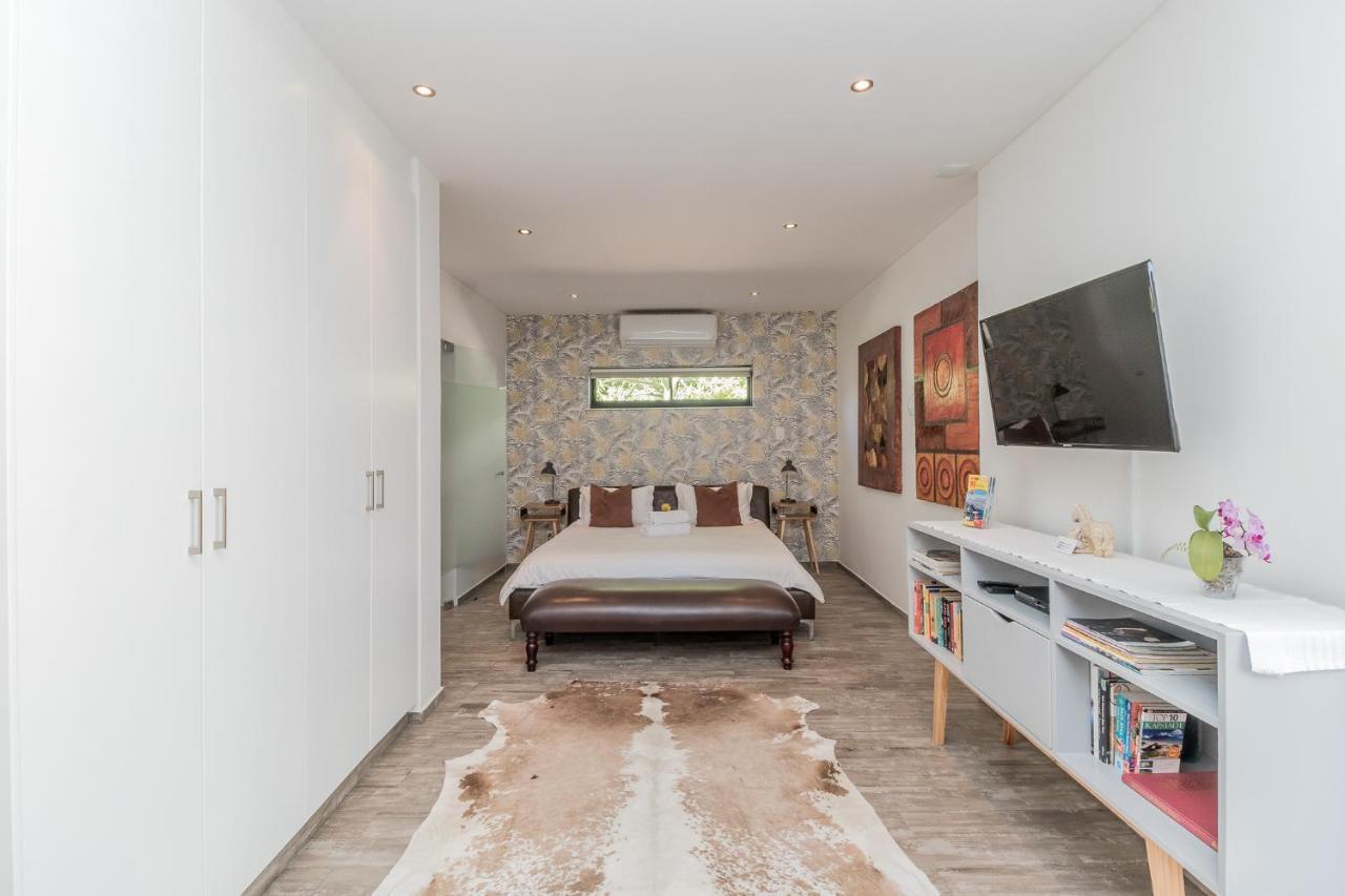 51 On Camps Bay Hotel Cape Town Bagian luar foto