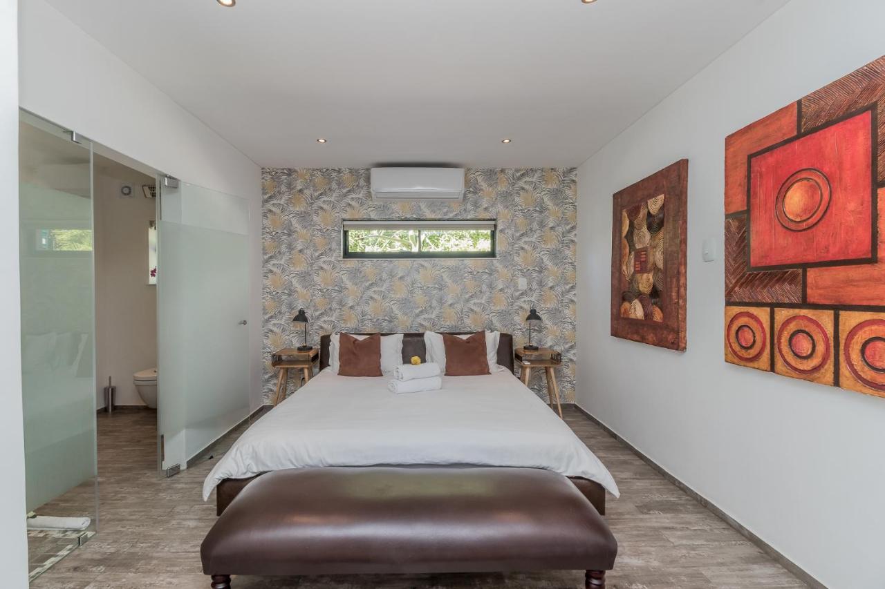 51 On Camps Bay Hotel Cape Town Bagian luar foto