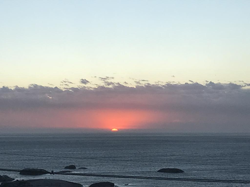 51 On Camps Bay Hotel Cape Town Bagian luar foto